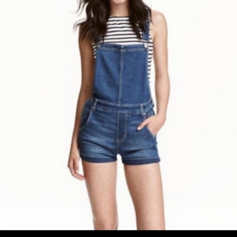 H&M Super Stretch Jean Shorts Overalls size 8 ( medium)